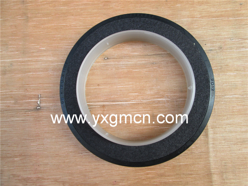 Renault Dci11 Crankshaft oil seal 5010295829